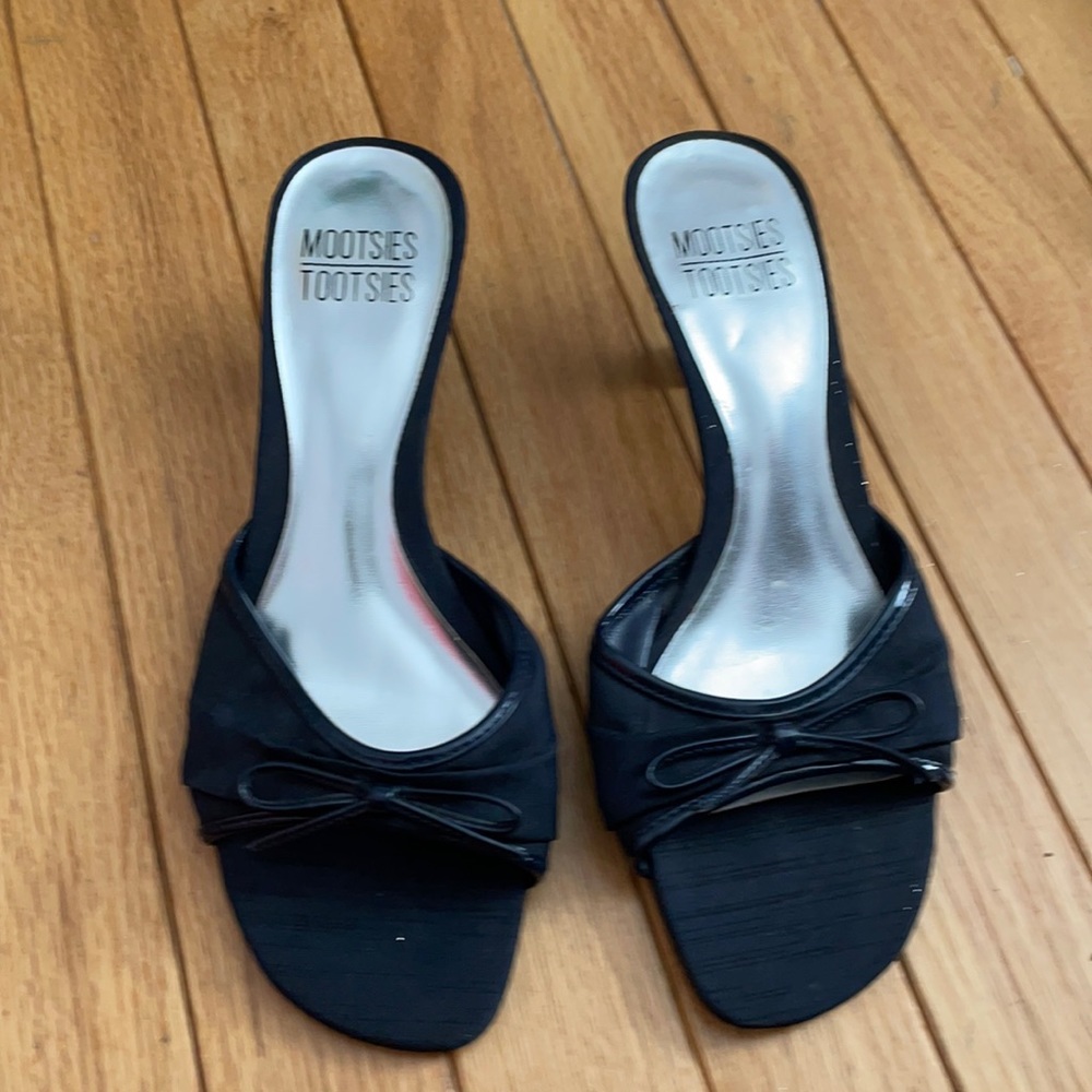 Dainty heels! Super light🤍